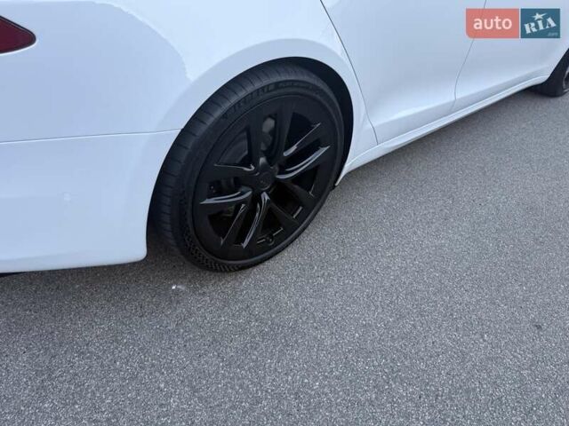 Білий Тесла Модель С, об'ємом двигуна 0 л та пробігом 51 тис. км за 49999 $, фото 14 на Automoto.ua