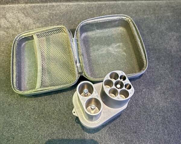 Білий Тесла Модель С, об'ємом двигуна 0 л та пробігом 51 тис. км за 49999 $, фото 28 на Automoto.ua