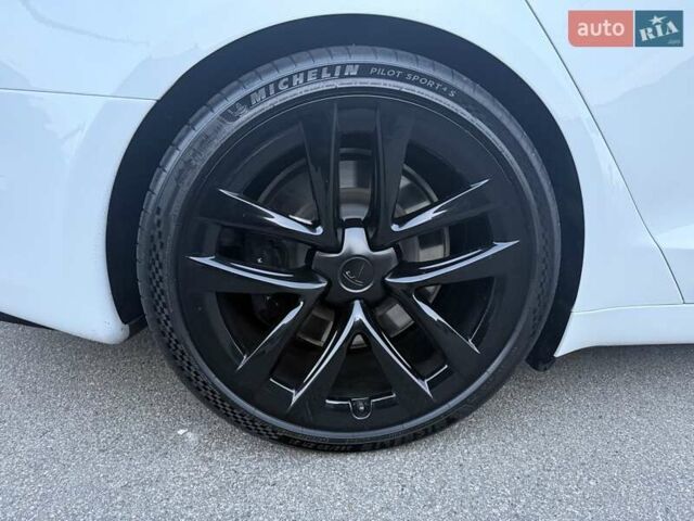 Білий Тесла Модель С, об'ємом двигуна 0 л та пробігом 51 тис. км за 49999 $, фото 13 на Automoto.ua