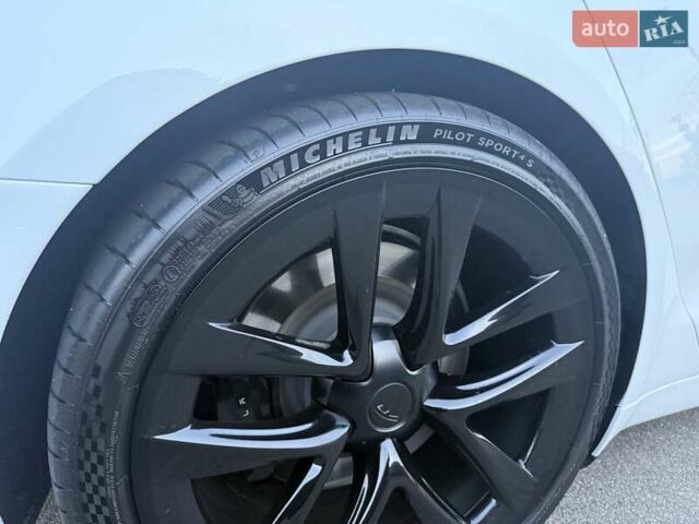 Білий Тесла Модель С, об'ємом двигуна 0 л та пробігом 51 тис. км за 49999 $, фото 15 на Automoto.ua