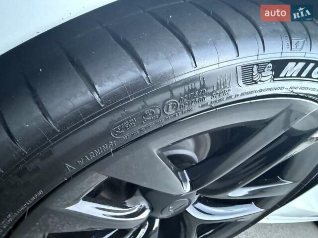 Білий Тесла Модель С, об'ємом двигуна 0 л та пробігом 51 тис. км за 49999 $, фото 16 на Automoto.ua