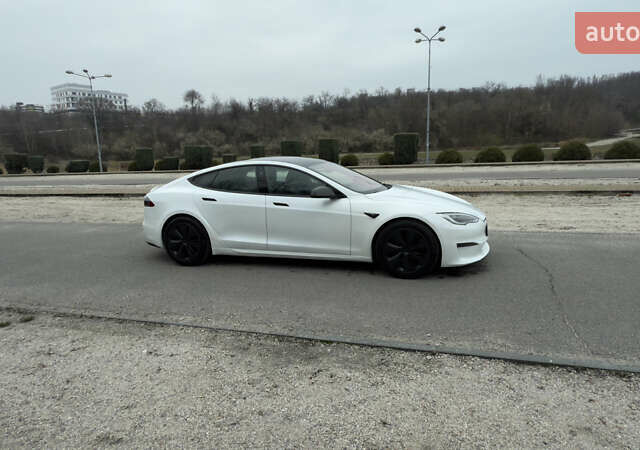 Белый Тесла Модель С, объемом двигателя 0 л и пробегом 42 тыс. км за 35500 $, фото 5 на Automoto.ua