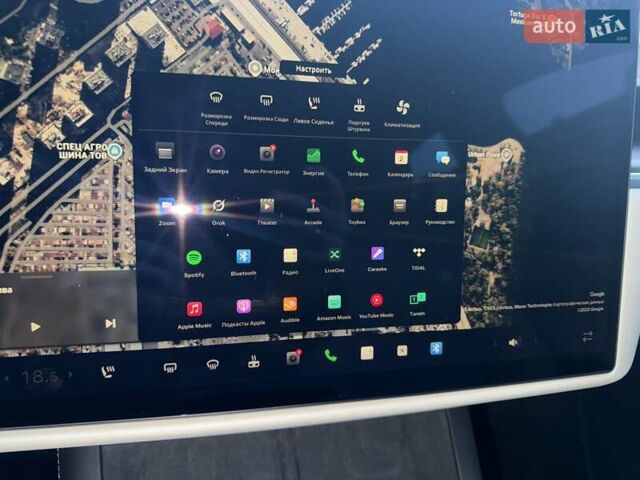 Білий Тесла Модель С, об'ємом двигуна 0 л та пробігом 51 тис. км за 49999 $, фото 43 на Automoto.ua