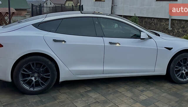 Белый Тесла Модель С, объемом двигателя 0 л и пробегом 20 тыс. км за 42000 $, фото 24 на Automoto.ua