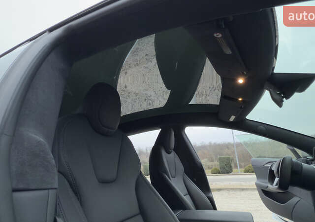 Белый Тесла Модель С, объемом двигателя 0 л и пробегом 42 тыс. км за 35500 $, фото 18 на Automoto.ua