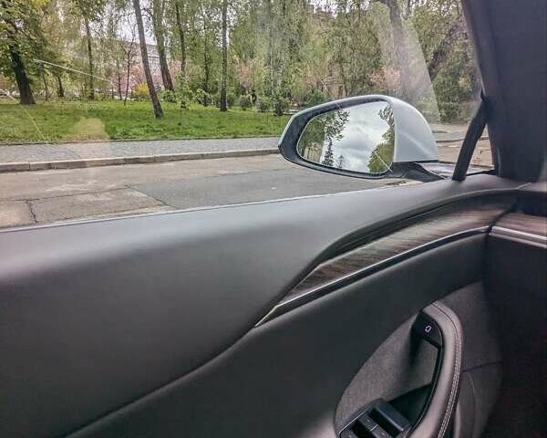 Білий Тесла Модель С, об'ємом двигуна 0 л та пробігом 99 тис. км за 42000 $, фото 17 на Automoto.ua