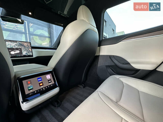 Белый Тесла Модель С, объемом двигателя 0 л и пробегом 152 тыс. км за 35950 $, фото 18 на Automoto.ua