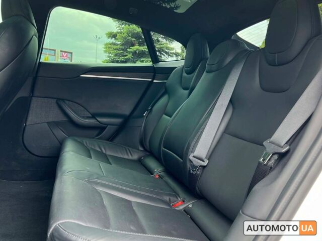Белый Тесла Модель С, объемом двигателя 100 л и пробегом 18 тыс. км за 52800 $, фото 9 на Automoto.ua