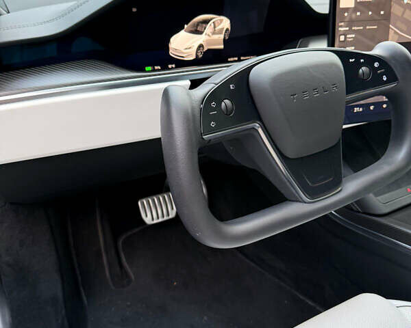 Белый Тесла Модель С, объемом двигателя 0 л и пробегом 25 тыс. км за 85000 $, фото 10 на Automoto.ua