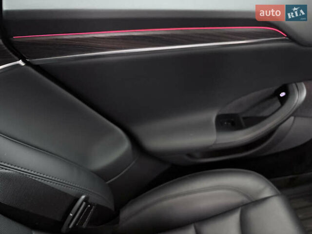 Білий Тесла Модель С, об'ємом двигуна 0 л та пробігом 76 тис. км за 39999 $, фото 12 на Automoto.ua