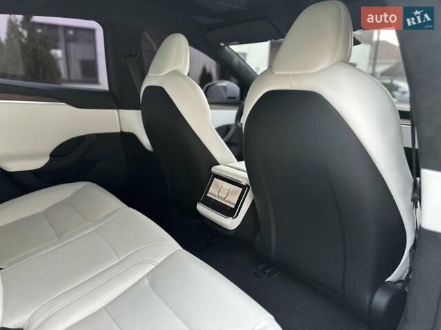 Белый Тесла Модель С, объемом двигателя 0 л и пробегом 68 тыс. км за 42000 $, фото 21 на Automoto.ua