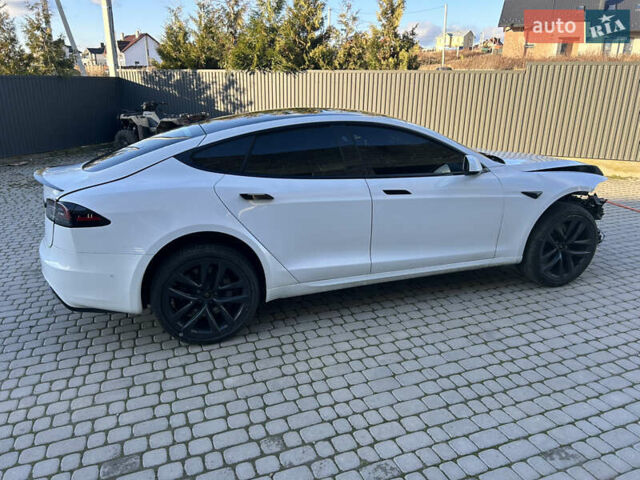 Білий Тесла Модель С, об'ємом двигуна 0 л та пробігом 54 тис. км за 15500 $, фото 4 на Automoto.ua