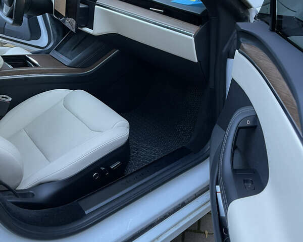 Тесла Модель С 2022 в Виннице на Automoto.ua Белый Тесла Модель С, объемом двигателя 0 л и пробегом 30 тыс. км за 39200 $, фото 14 на Automoto.ua