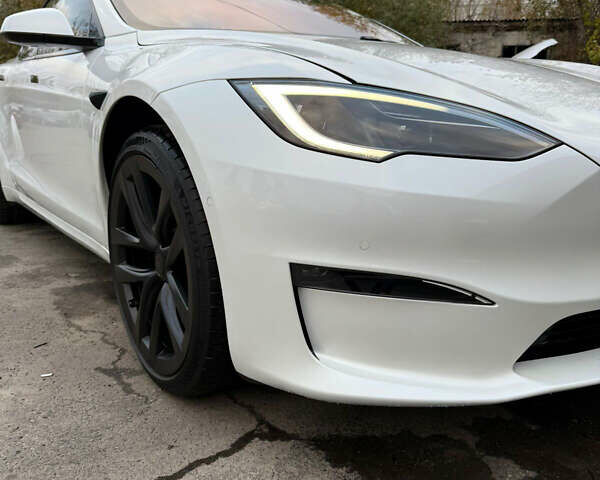 Белый Тесла Модель С, объемом двигателя 0 л и пробегом 25 тыс. км за 85000 $, фото 1 на Automoto.ua