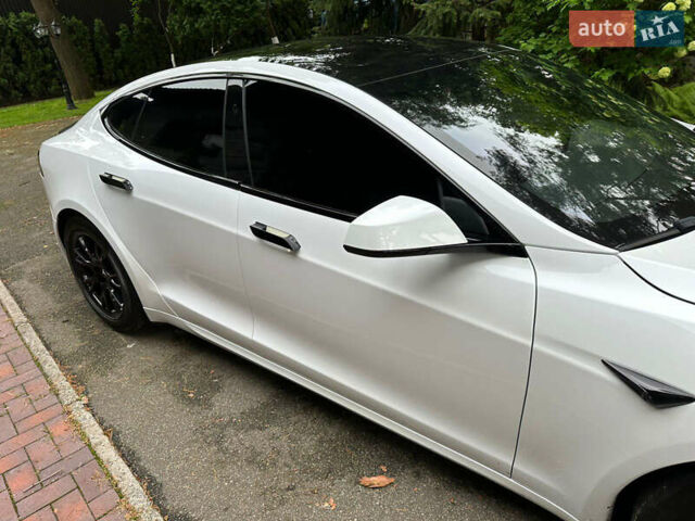 Белый Тесла Модель С, объемом двигателя 0 л и пробегом 33 тыс. км за 37200 $, фото 4 на Automoto.ua
