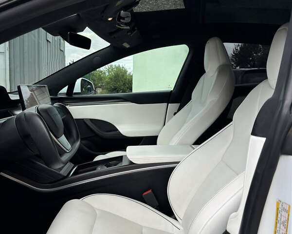 Білий Тесла Модель С, об'ємом двигуна 0 л та пробігом 41 тис. км за 49999 $, фото 5 на Automoto.ua
