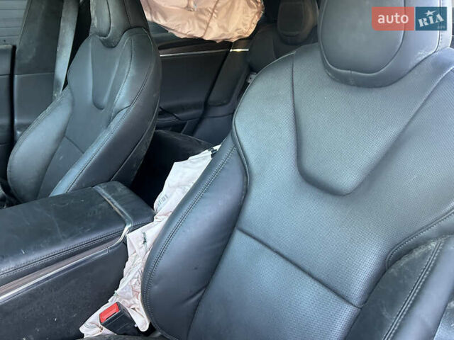 Білий Тесла Модель С, об'ємом двигуна 0 л та пробігом 54 тис. км за 15500 $, фото 9 на Automoto.ua