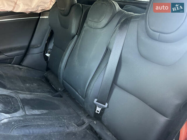 Білий Тесла Модель С, об'ємом двигуна 0 л та пробігом 54 тис. км за 15500 $, фото 17 на Automoto.ua