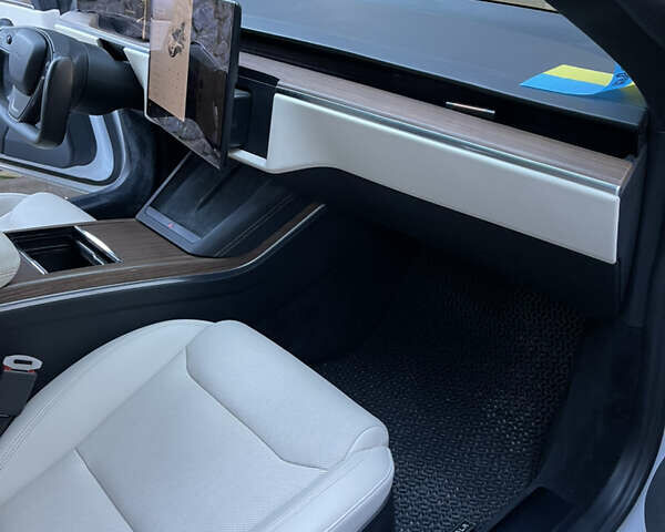 Тесла Модель С 2022 в Виннице на Automoto.ua Белый Тесла Модель С, объемом двигателя 0 л и пробегом 30 тыс. км за 39200 $, фото 13 на Automoto.ua