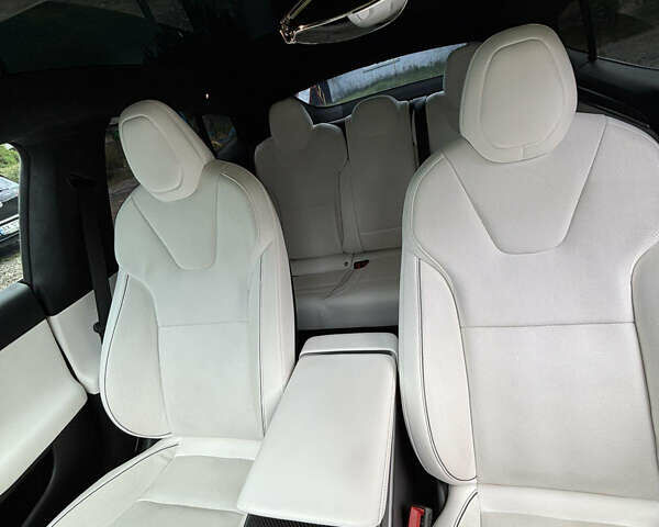 Білий Тесла Модель С, об'ємом двигуна 0 л та пробігом 41 тис. км за 49999 $, фото 8 на Automoto.ua