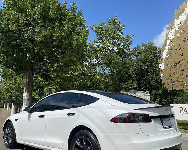 Білий Тесла Модель С, об'ємом двигуна 0 л та пробігом 10 тис. км за 75000 $, фото 1 на Automoto.ua