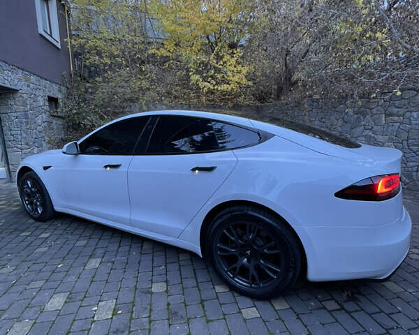 Тесла Модель С 2022 в Виннице на Automoto.ua Белый Тесла Модель С, объемом двигателя 0 л и пробегом 30 тыс. км за 39200 $, фото 5 на Automoto.ua