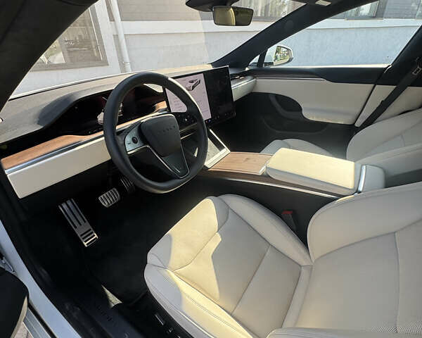 Білий Тесла Модель С, об'ємом двигуна 0 л та пробігом 29 тис. км за 47500 $, фото 4 на Automoto.ua