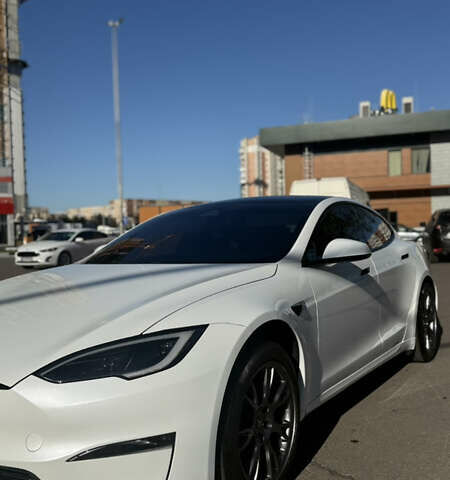 Белый Тесла Модель С, объемом двигателя 0 л и пробегом 60 тыс. км за 44990 $, фото 2 на Automoto.ua