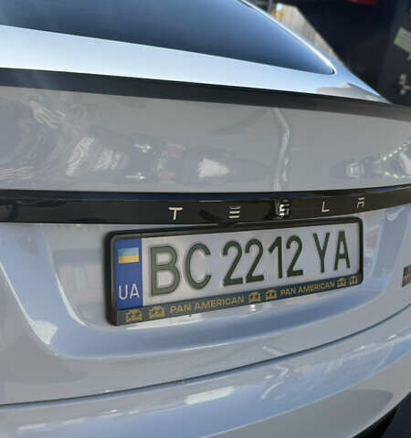 Белый Тесла Модель С, объемом двигателя 0 л и пробегом 60 тыс. км за 44990 $, фото 11 на Automoto.ua