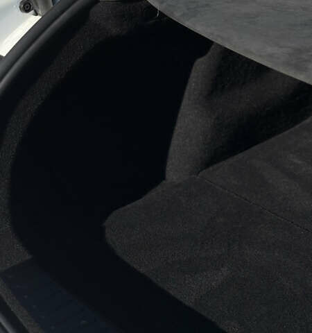 Белый Тесла Модель С, объемом двигателя 0 л и пробегом 60 тыс. км за 44990 $, фото 26 на Automoto.ua