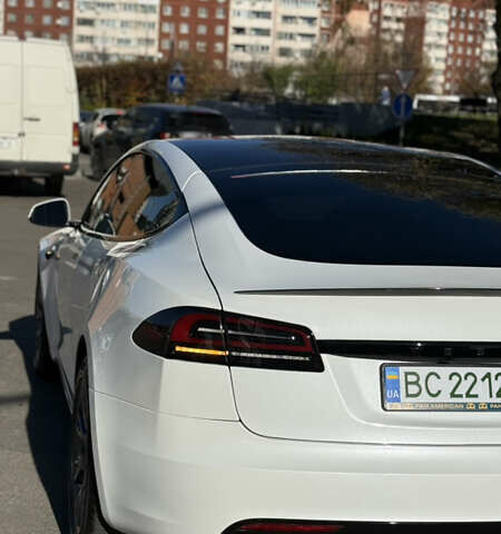 Белый Тесла Модель С, объемом двигателя 0 л и пробегом 60 тыс. км за 44990 $, фото 18 на Automoto.ua