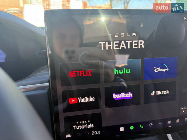 Белый Тесла Модель С, объемом двигателя 0 л и пробегом 60 тыс. км за 44990 $, фото 68 на Automoto.ua