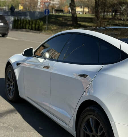 Белый Тесла Модель С, объемом двигателя 0 л и пробегом 60 тыс. км за 44990 $, фото 24 на Automoto.ua