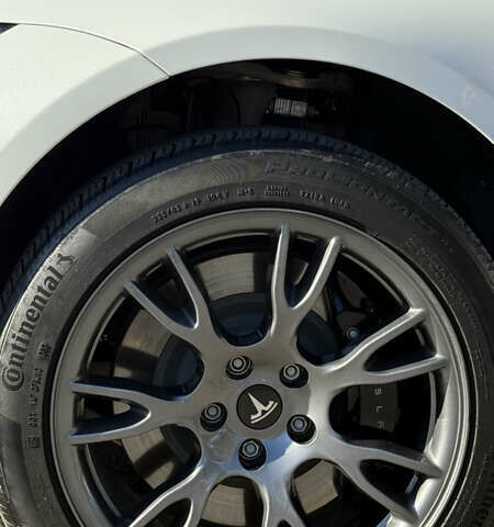 Белый Тесла Модель С, объемом двигателя 0 л и пробегом 60 тыс. км за 44990 $, фото 17 на Automoto.ua