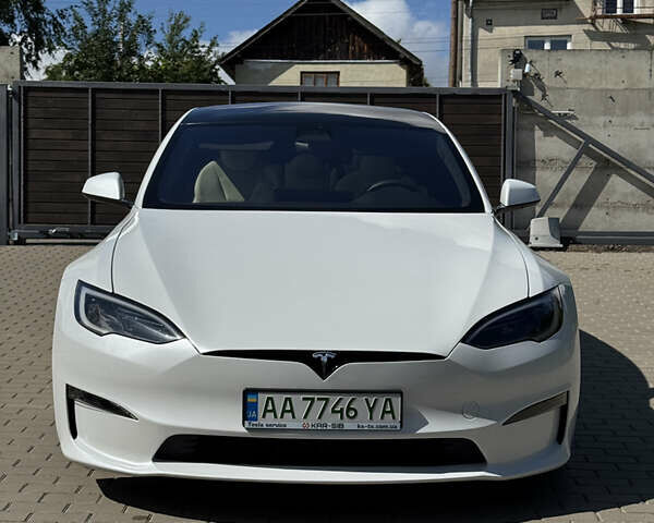 Белый Тесла Модель С, объемом двигателя 0 л и пробегом 35 тыс. км за 42400 $, фото 3 на Automoto.ua