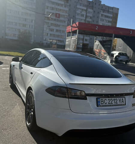 Белый Тесла Модель С, объемом двигателя 0 л и пробегом 60 тыс. км за 44990 $, фото 5 на Automoto.ua