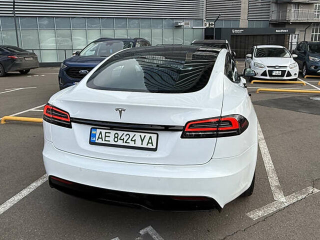 Білий Тесла Модель С, об'ємом двигуна 0 л та пробігом 46 тис. км за 45000 $, фото 12 на Automoto.ua