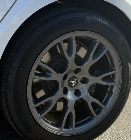 Белый Тесла Модель С, объемом двигателя 0 л и пробегом 60 тыс. км за 44990 $, фото 23 на Automoto.ua