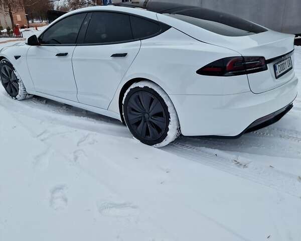 Белый Тесла Модель С, объемом двигателя 0 л и пробегом 61 тыс. км за 47500 $, фото 4 на Automoto.ua