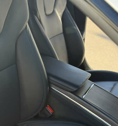 Белый Тесла Модель С, объемом двигателя 0 л и пробегом 60 тыс. км за 44990 $, фото 39 на Automoto.ua