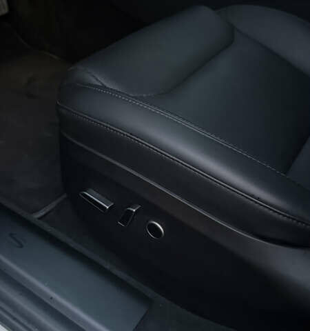 Белый Тесла Модель С, объемом двигателя 0 л и пробегом 60 тыс. км за 44990 $, фото 59 на Automoto.ua