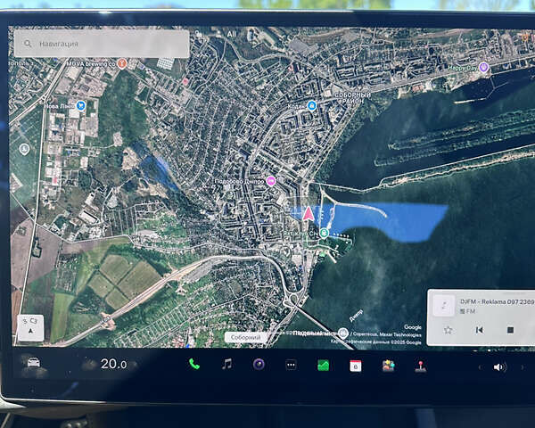 Білий Тесла Модель С, об'ємом двигуна 0 л та пробігом 46 тис. км за 45000 $, фото 6 на Automoto.ua