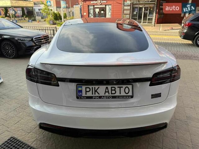 Білий Тесла Модель С, об'ємом двигуна 0 л та пробігом 19 тис. км за 59900 $, фото 6 на Automoto.ua