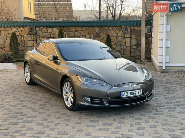 Бежевый Тесла Модель С, объемом двигателя 0 л и пробегом 190 тыс. км за 14000 $, фото 1 на Automoto.ua