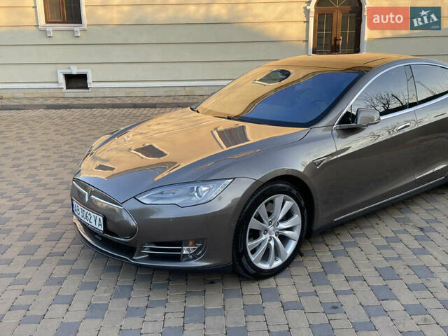 Бежевый Тесла Модель С, объемом двигателя 0 л и пробегом 190 тыс. км за 14000 $, фото 14 на Automoto.ua