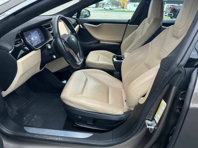 Бежевый Тесла Модель С, объемом двигателя 0 л и пробегом 80 тыс. км за 7600 $, фото 9 на Automoto.ua