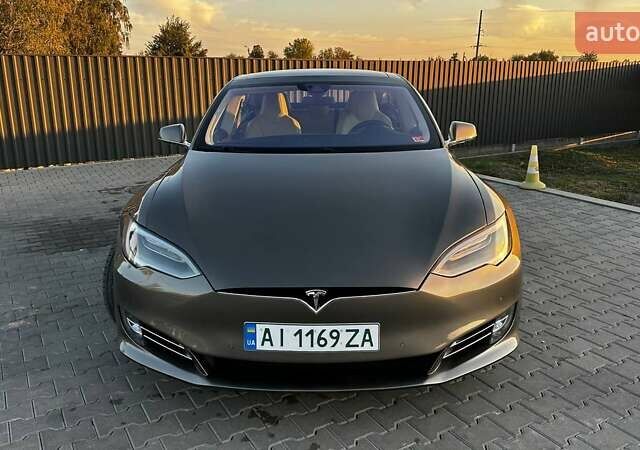 Бежевый Тесла Модель С, объемом двигателя 0 л и пробегом 230 тыс. км за 15900 $, фото 7 на Automoto.ua