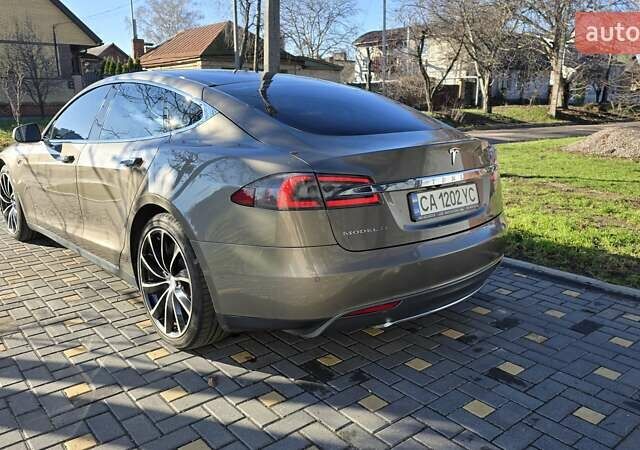 Бежевый Тесла Модель С, объемом двигателя 0 л и пробегом 170 тыс. км за 15300 $, фото 6 на Automoto.ua