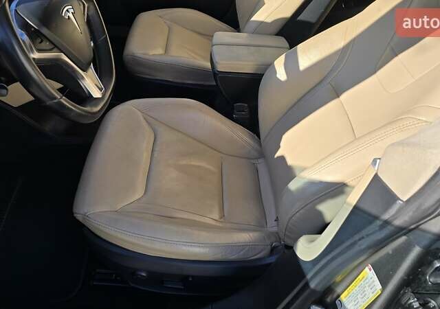 Бежевый Тесла Модель С, объемом двигателя 0 л и пробегом 170 тыс. км за 15300 $, фото 19 на Automoto.ua