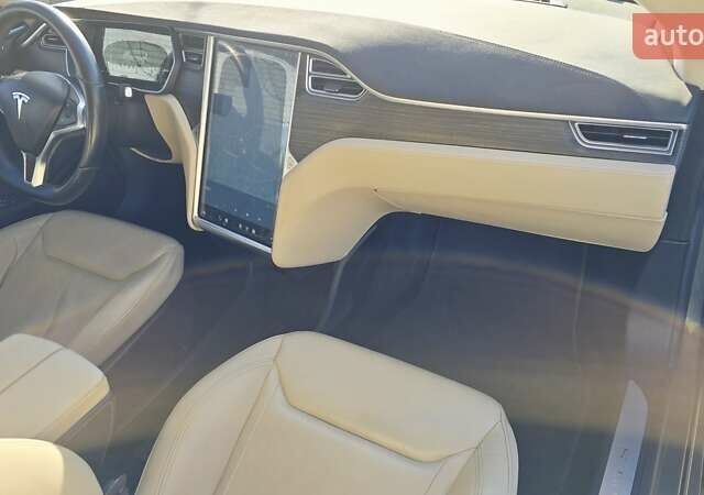 Бежевый Тесла Модель С, объемом двигателя 0 л и пробегом 170 тыс. км за 15300 $, фото 32 на Automoto.ua